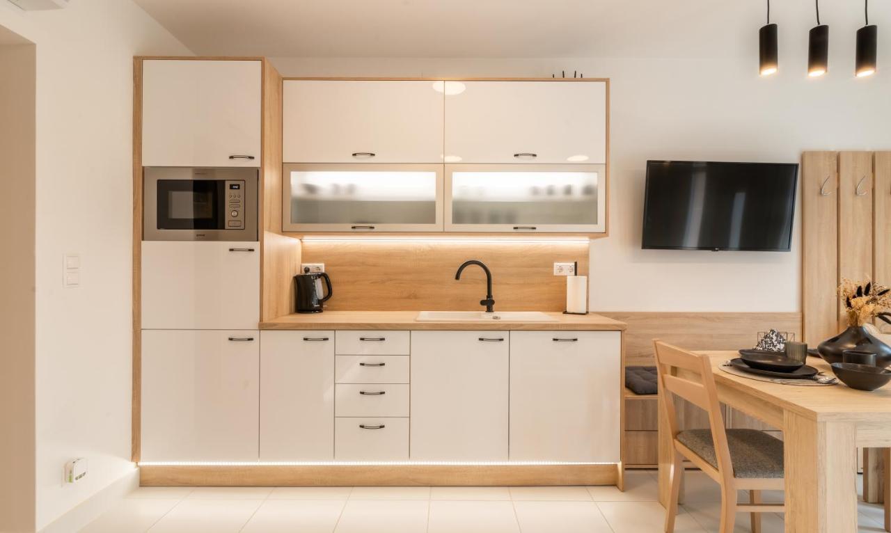 Jegmadar & Fekete Golya Apartmanok Mosonmagyaróvár Екстериор снимка